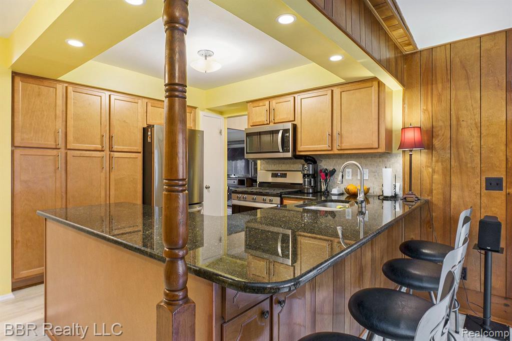 13842 HERITAGE Street, Riverview, MI 48193 — Photo 8