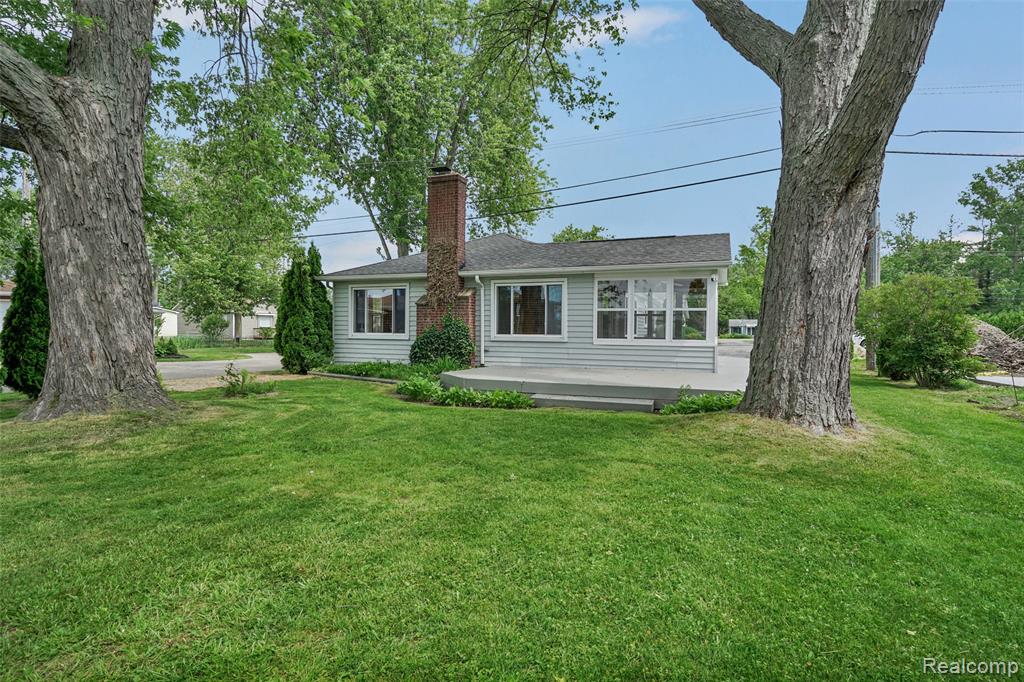 4901 Pointe Tremble Road, Algonac, MI 48001 — Photo 40