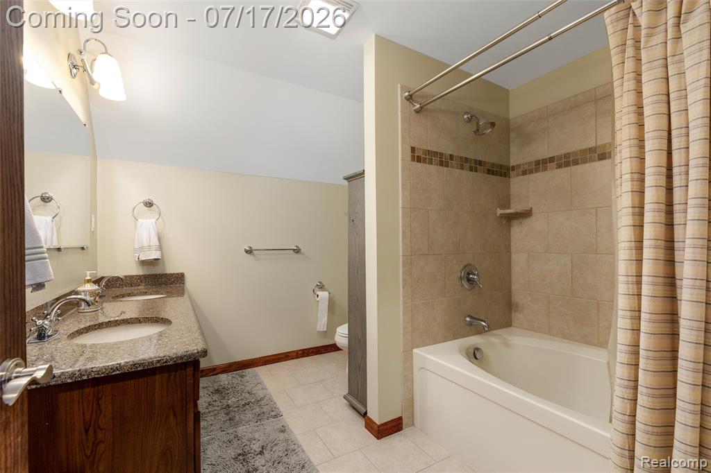8250 Rattalee Lake Road, Clarkston, MI 48348 — Photo 43