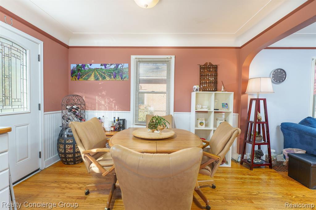 9929 ARDEN Street, Livonia, MI 48150 — Photo 9