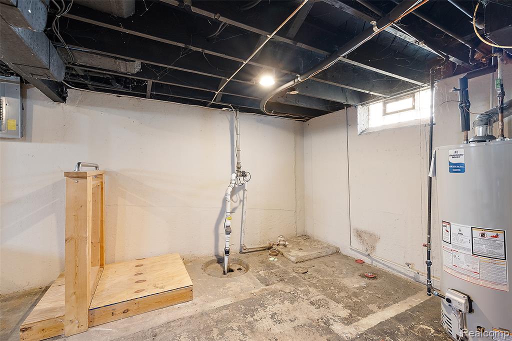 505 E Meyers Avenue, Hazel Park, MI 48030 — Photo 36