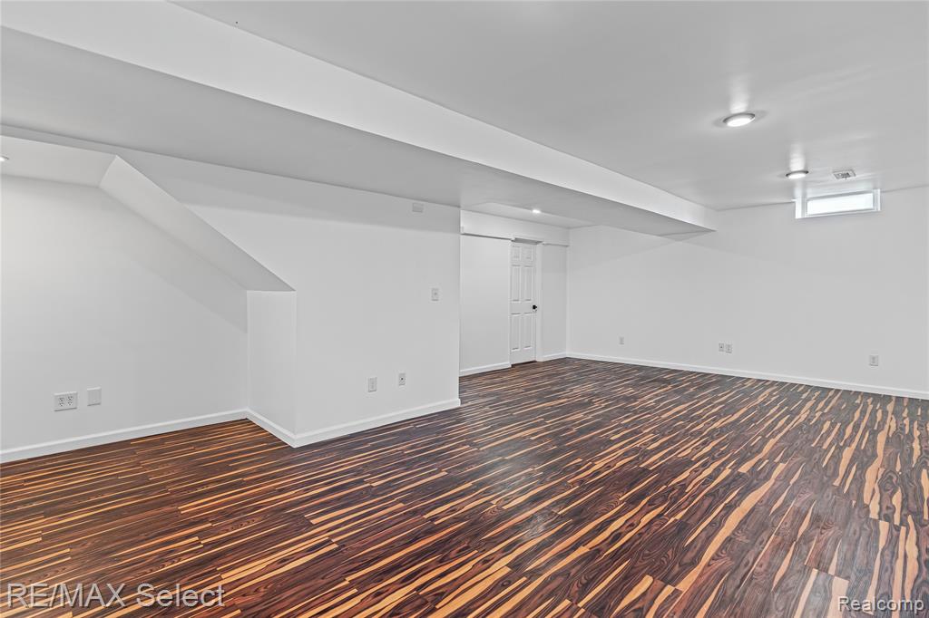 5199 Meadow Crest Circle, Holly, MI 48442 — Photo 31