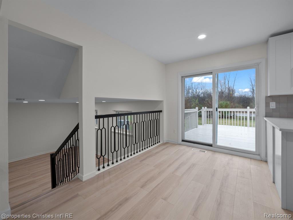 9287 PANAMA Avenue, Ypsilanti, MI 48198 — Photo 4