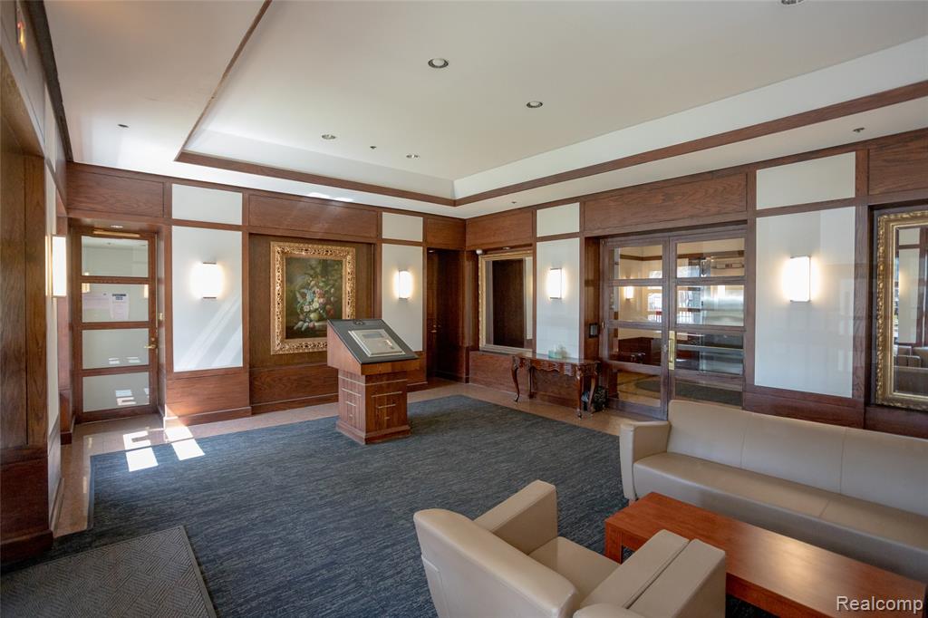 250 E Harbortown Drive, 508, Detroit, MI 48207 — Photo 23