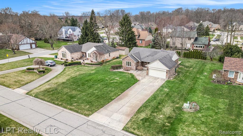 61867 WOODFIELD Way, Washington, MI — Photo 5