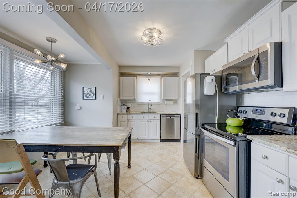 23211 Rensselaer Street, Oak Park, MI 48237 — Photo 6