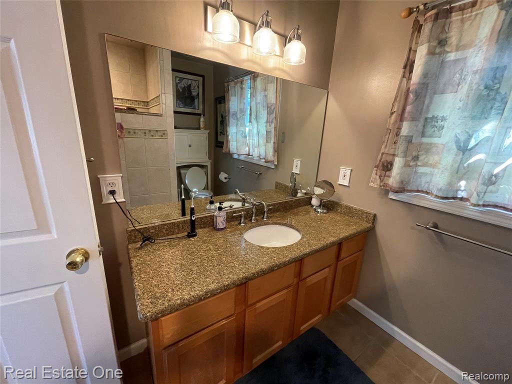 10438 King Road, Davisburg, MI 48350 — Photo 24