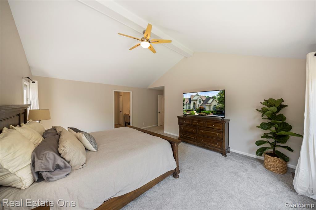 6210 Orchard Woods Drive, West Bloomfield, MI 48324 — Photo 32
