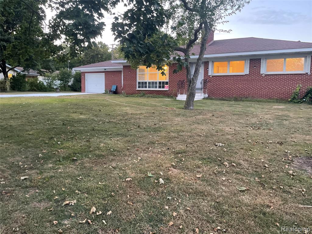 3443 Nichols Road, Auburn Hills, MI 48326 — Photo 24