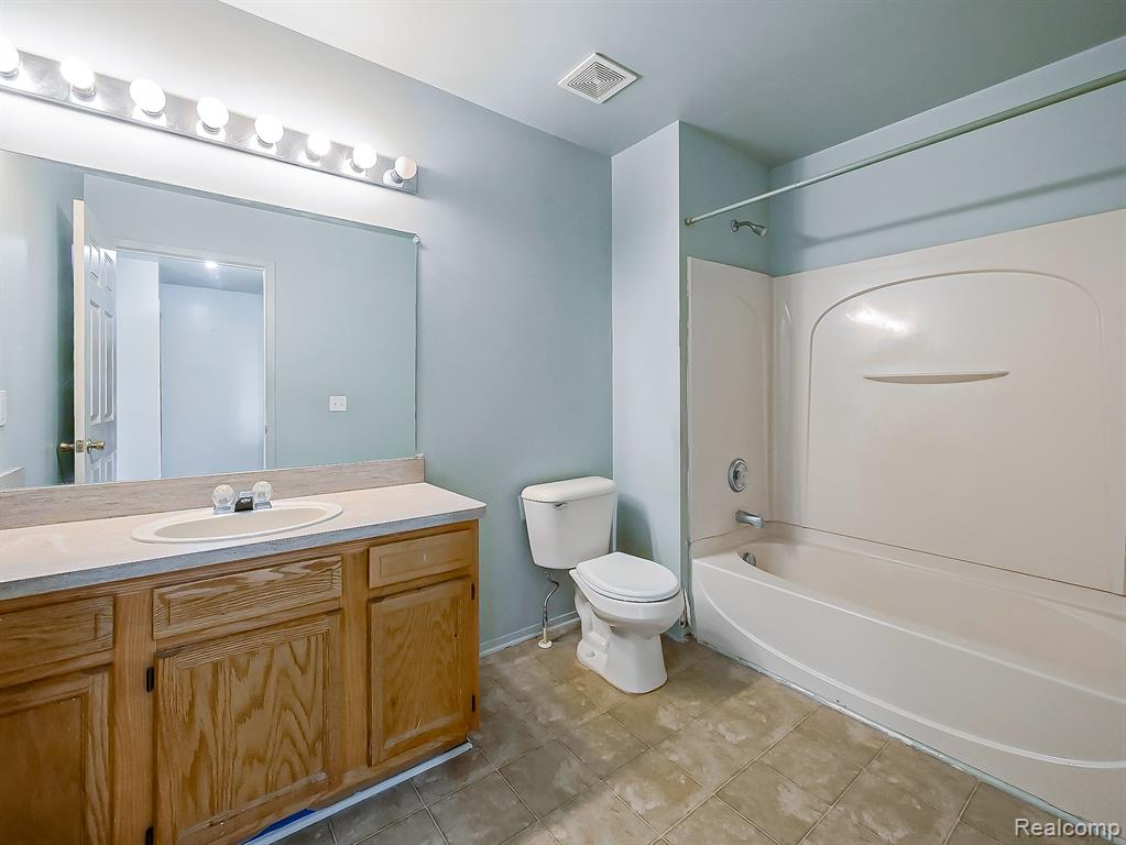 729 W Margaret Lane, Pontiac, MI 48341 — Photo 11