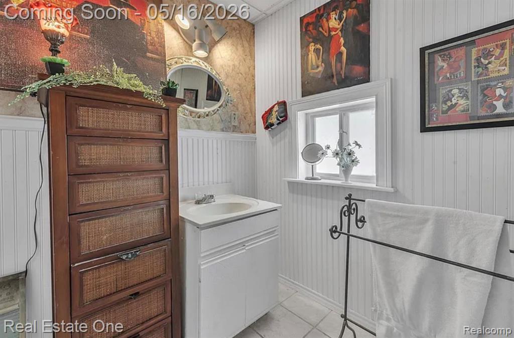 108 College Street, Holly, MI 48442 — Photo 24