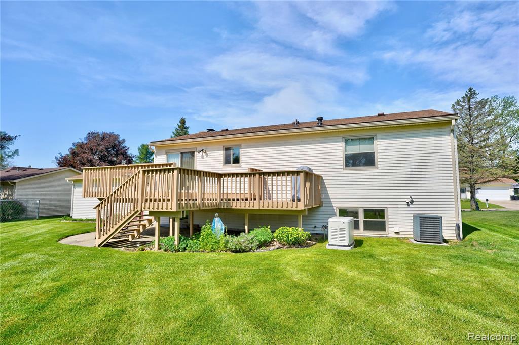 6059 Stockbridge Commons Trail, Grand Blanc, MI 48439 — Photo 50