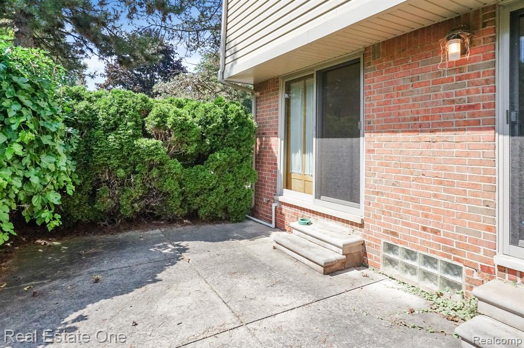 3856 Old Creek Road, 25, Troy, MI 48084 — Photo 31