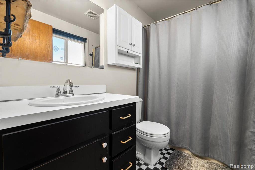 40734 PINETREE Drive, Plymouth, MI 48170 — Photo 21
