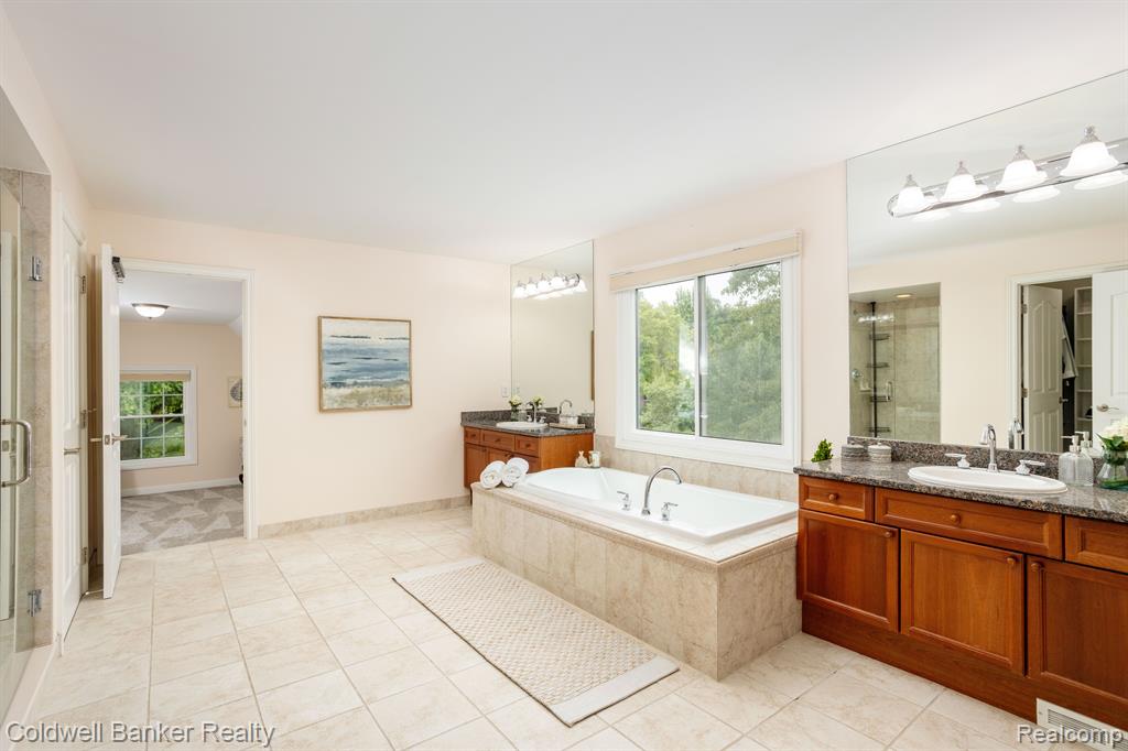 15260 MERION Court, Northville, MI 48168 — Photo 32