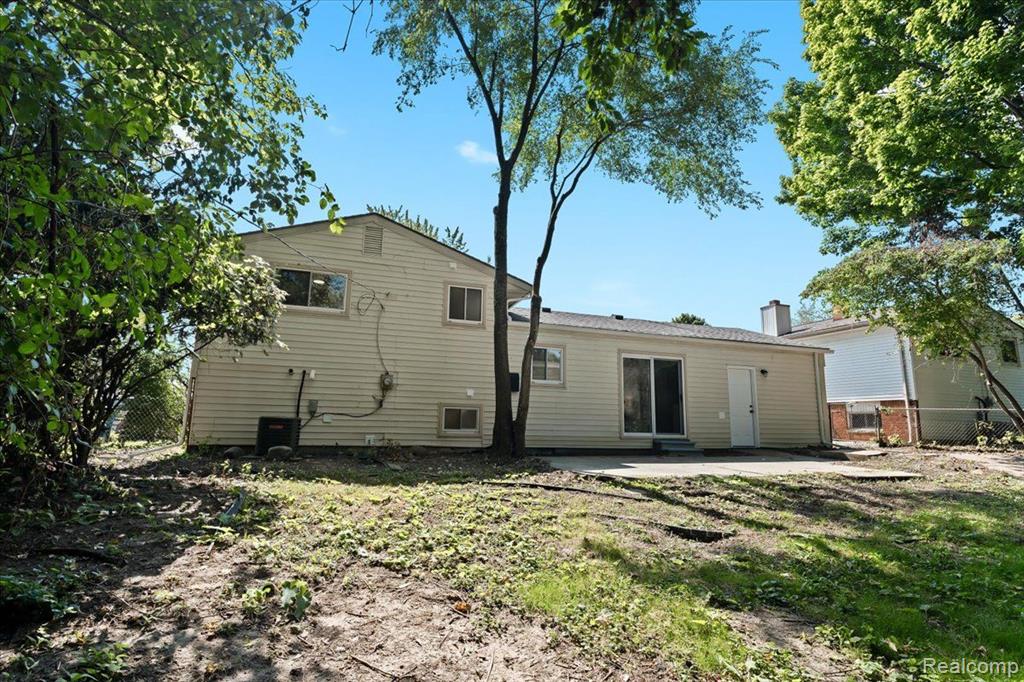 8753 NOTTINGHAM Drive, Ypsilanti, MI 48198 — Photo 23