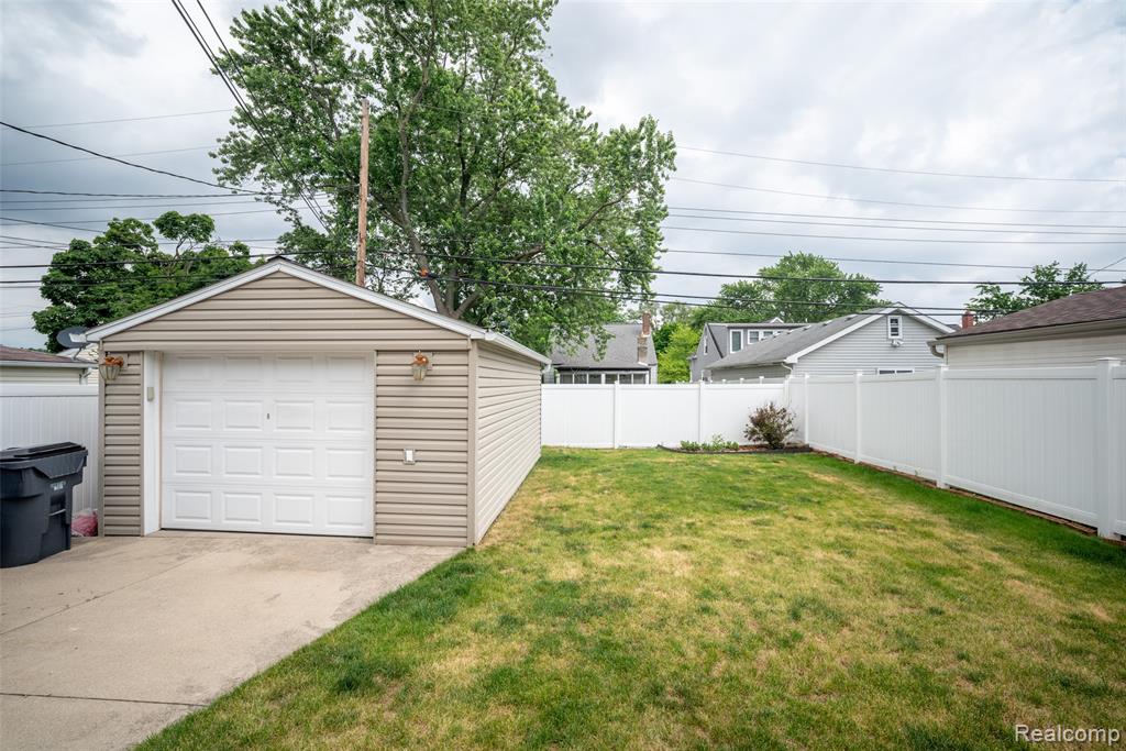 2252 Tyler Avenue, Berkley, MI 48072 — Photo 32
