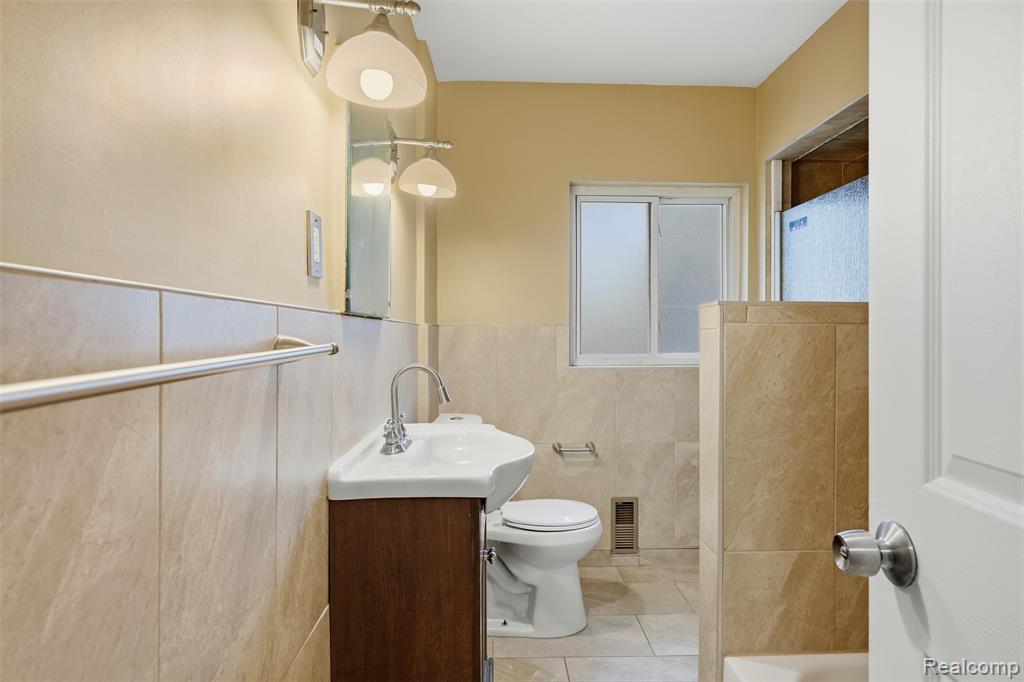 18625 Cherrylawn Street, Detroit, MI 48221 — Photo 14