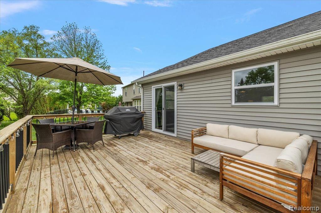 7611 Peninsula, Waterford, MI 48327 — Photo 37
