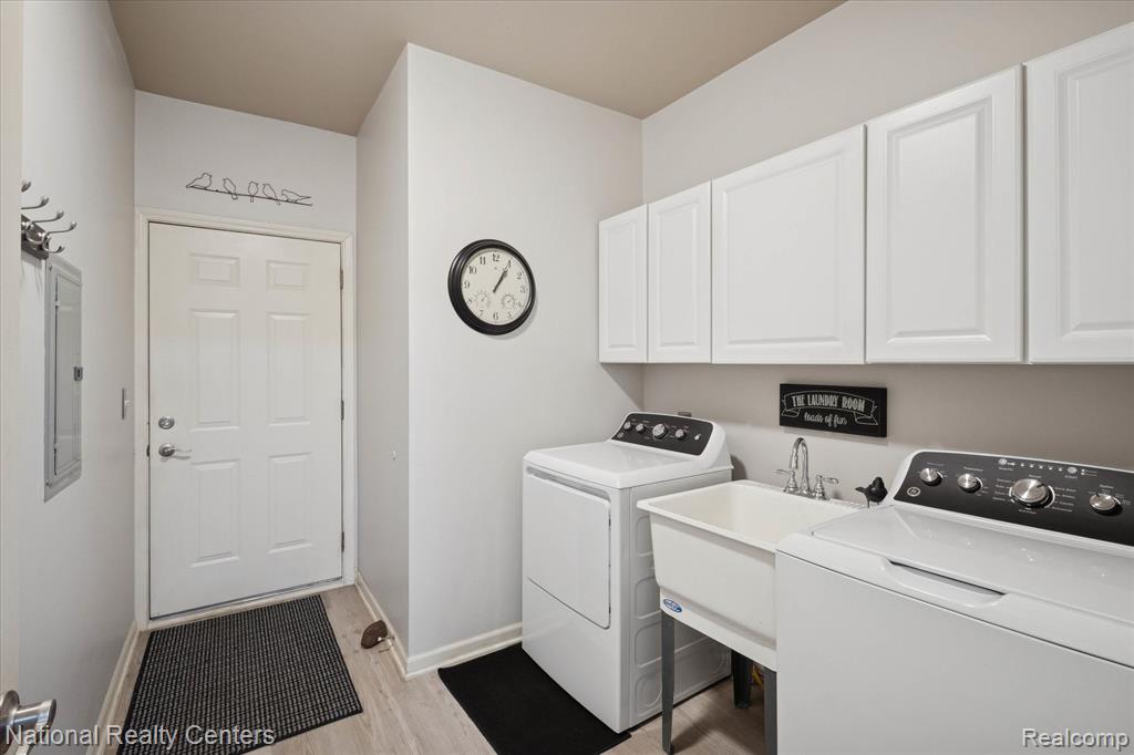 4067 Kirkway Court, 110, Howell, MI 48843 — Photo 26