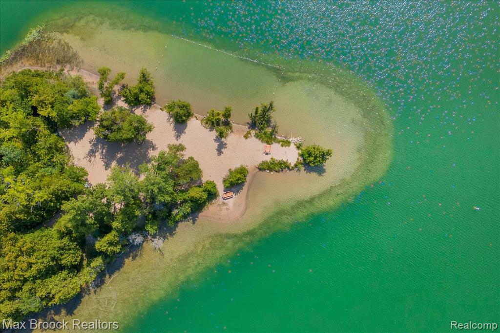 7015 Scenic Ridge Drive, Clarkston, MI — Photo 52