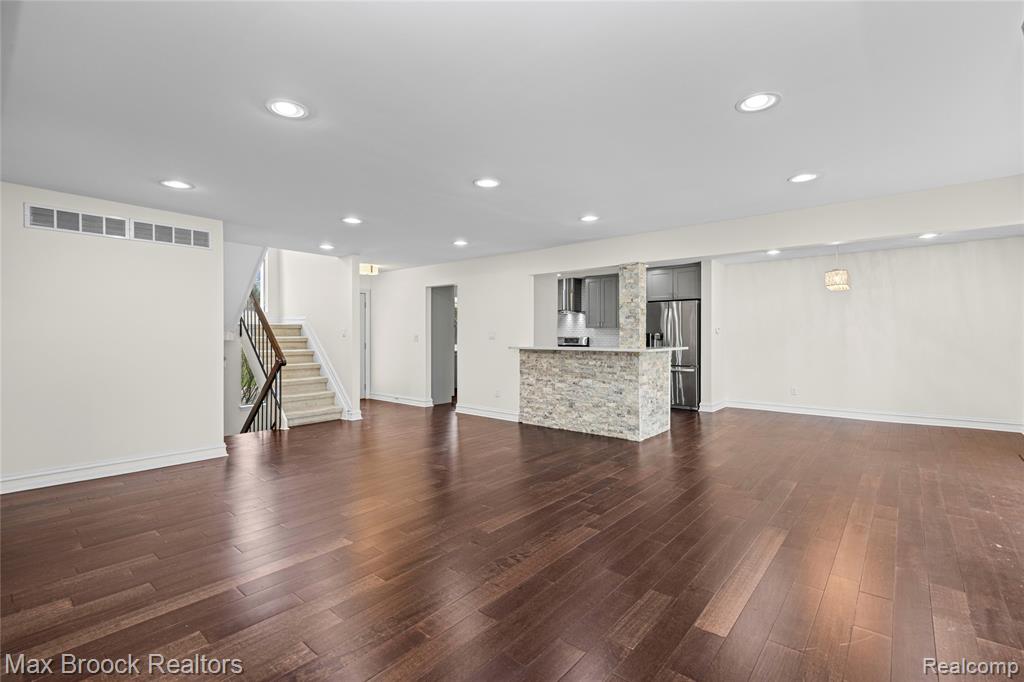 5324 Fairway Court, West Bloomfield, MI 48323 — Photo 11