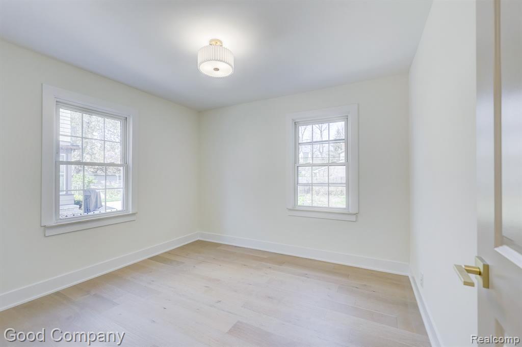 23 Fairwood Boulevard, Pleasant Ridge, MI — Photo 29