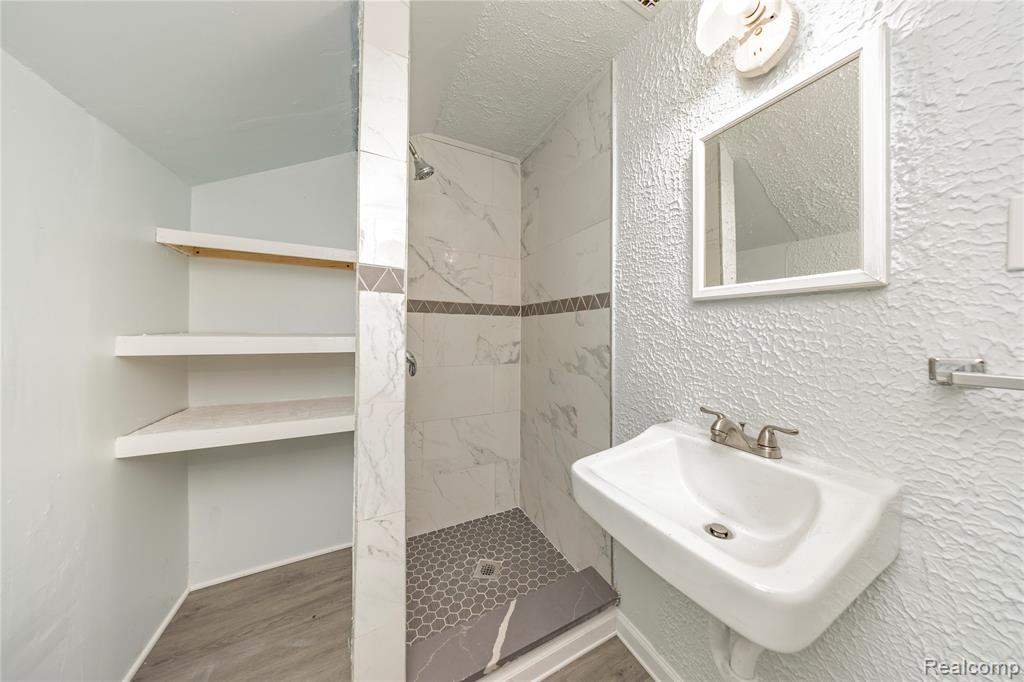 421 W Troy Street, Ferndale, MI 48220 — Photo 32