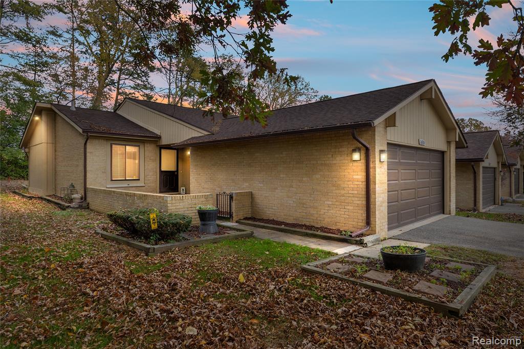 26926 W 12 mile road 12 Mile Road, Southfield, MI 48034