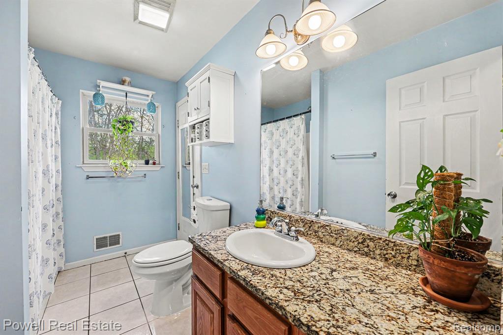 1649 S Pasadena Avenue, Ypsilanti, MI 48198 — Photo 9