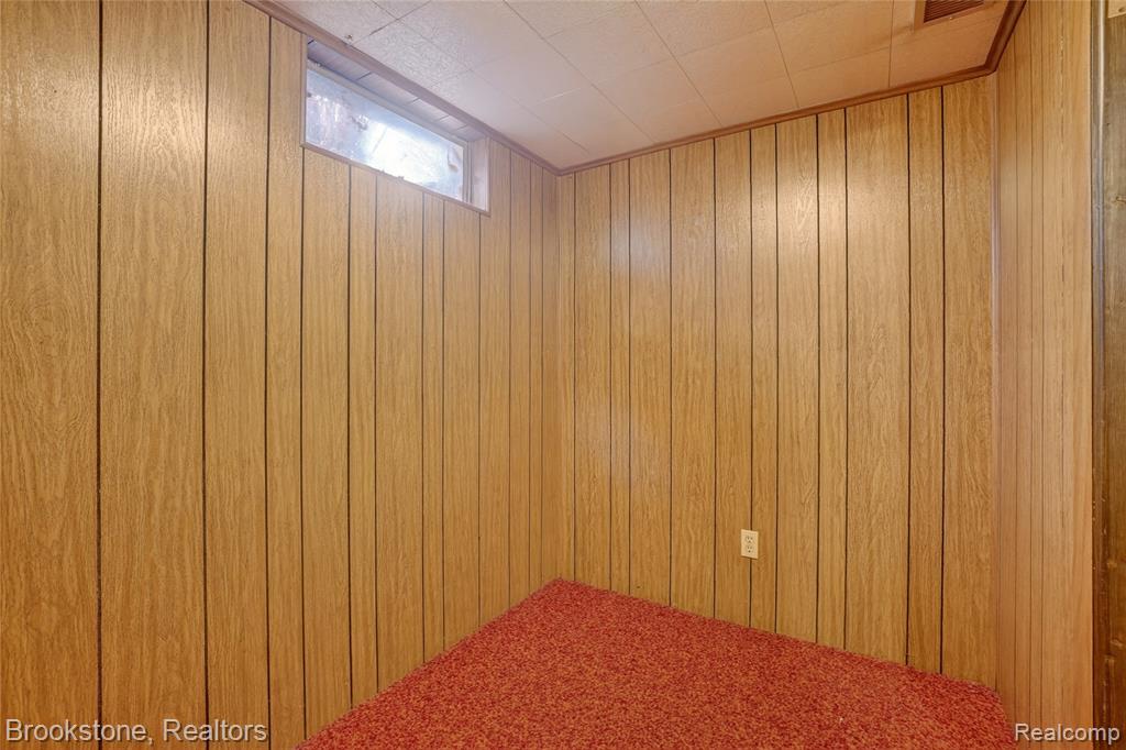 300 N Kibbee Street, MI 48879 — Photo 26