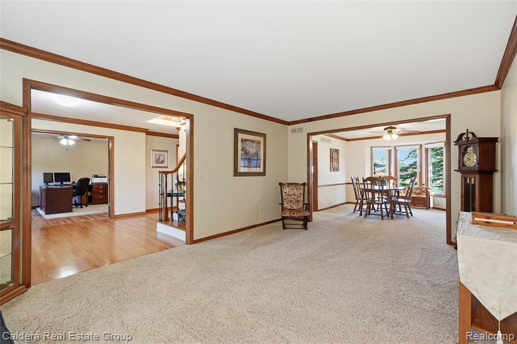 8915 Chestnut Run Drive, Utica, MI 48317 — Photo 11