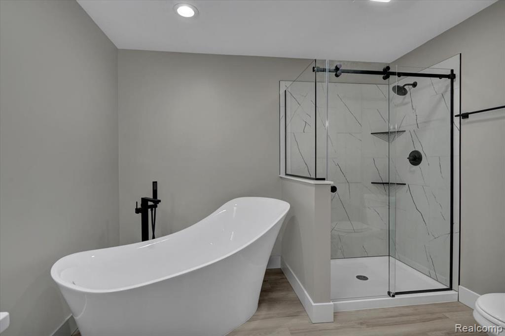 7341 Wood Pointe Drive, Almont, MI 48003 — Photo 31