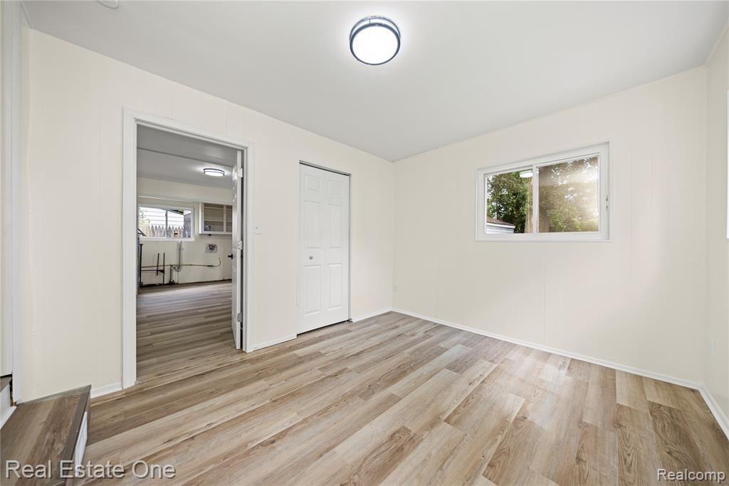 4521 COLUMBUS Street, Wayne, MI 48184 — Photo 13