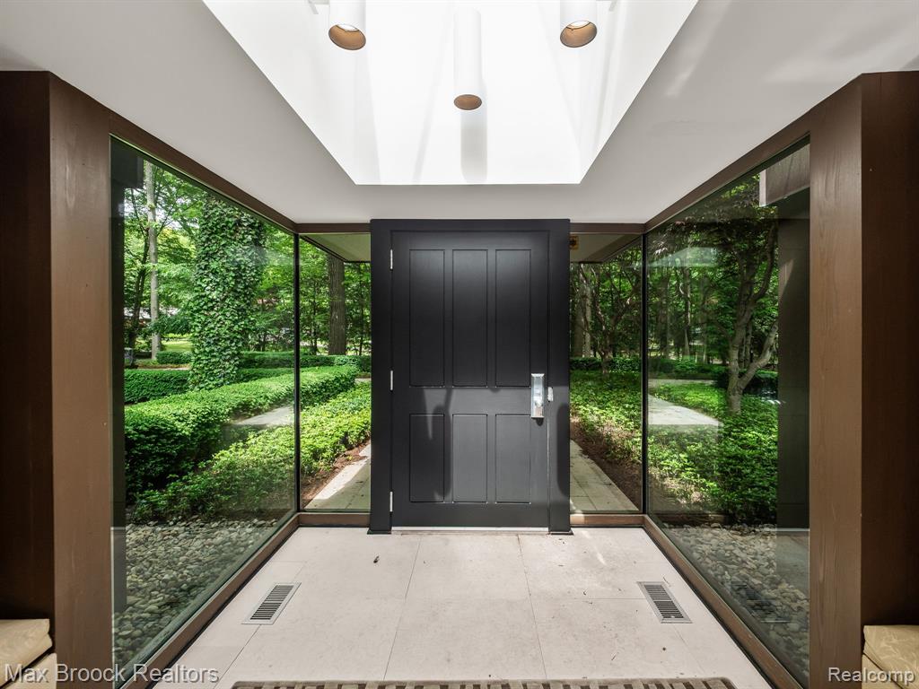 5130 Deep Wood Road, Bloomfield Hills, MI 48302 — Photo 9