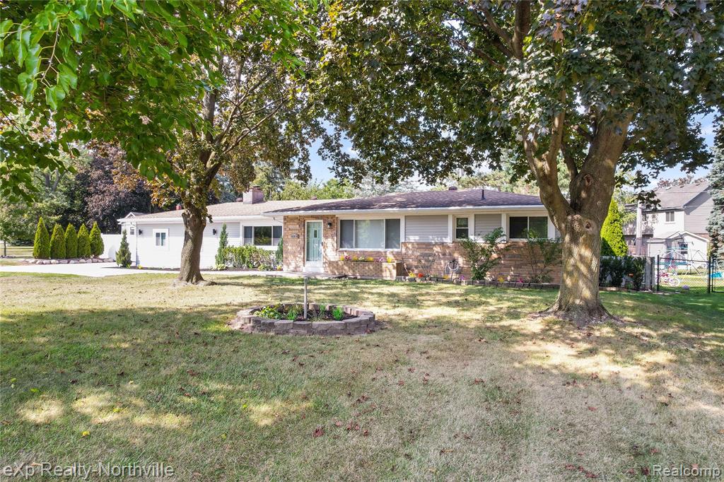 42030 Schoolcraft Road, Plymouth, MI 48170 — Photo 52