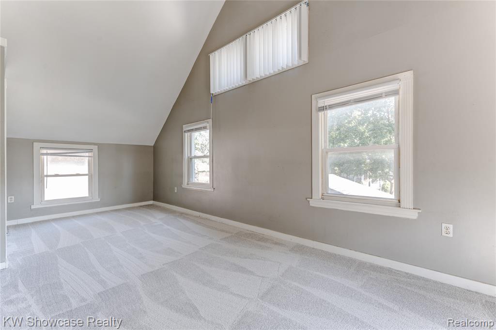 3033 Cass Lake Avenue, Keego Harbor, MI 48320 — Photo 19