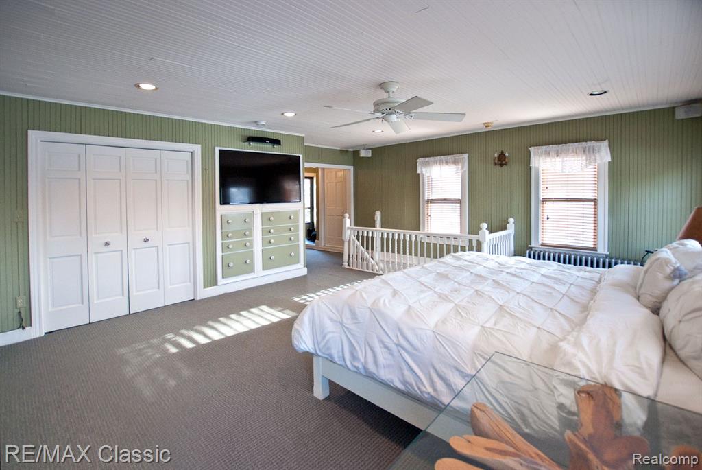 260 Oak Island Drive, Wolverine Lake, MI 48390 — Photo 22