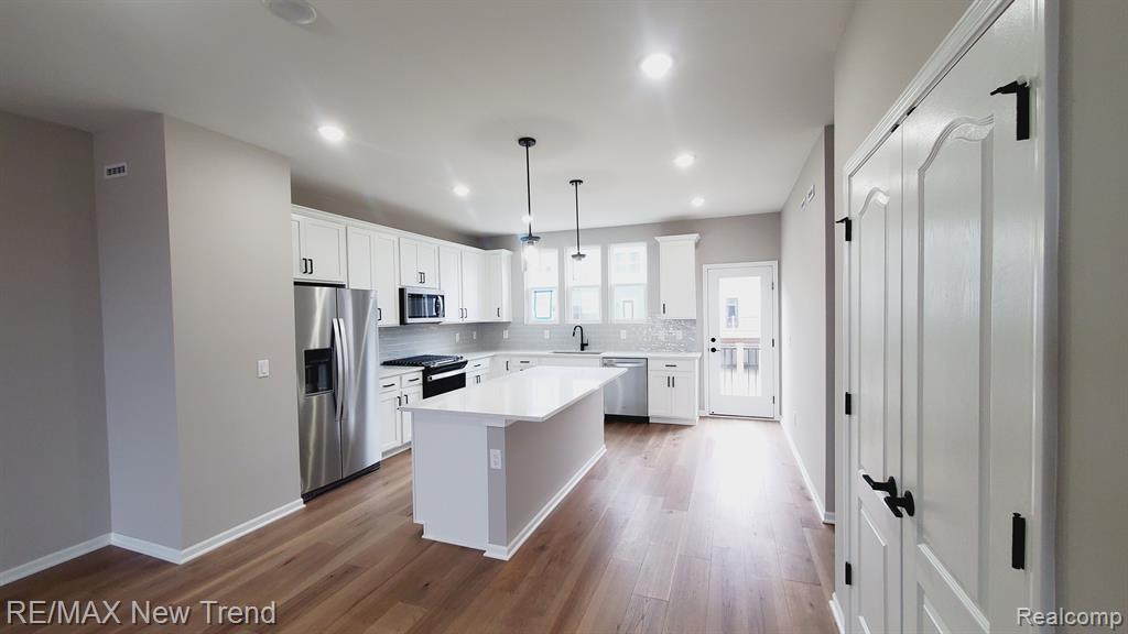 43099 Atwood Avenue, Novi, MI — Photo 8