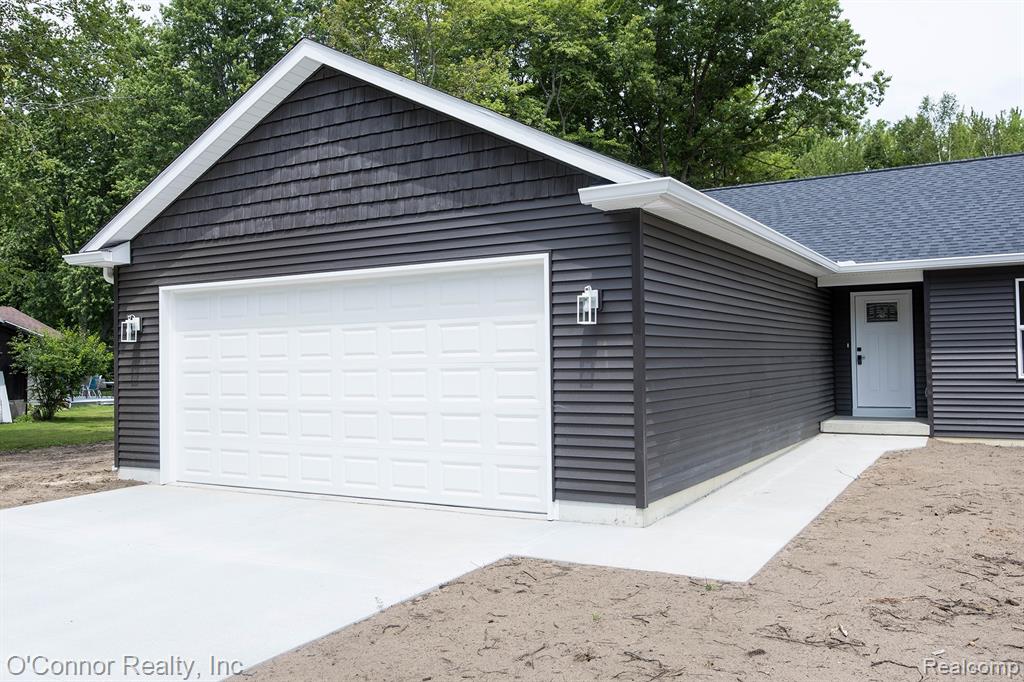 3834 Knapp Avenue, Port Huron, MI 48060 — Photo 2