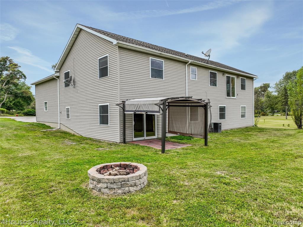 4087 Silver Valley Drive, Lake Orion, MI — Photo 41
