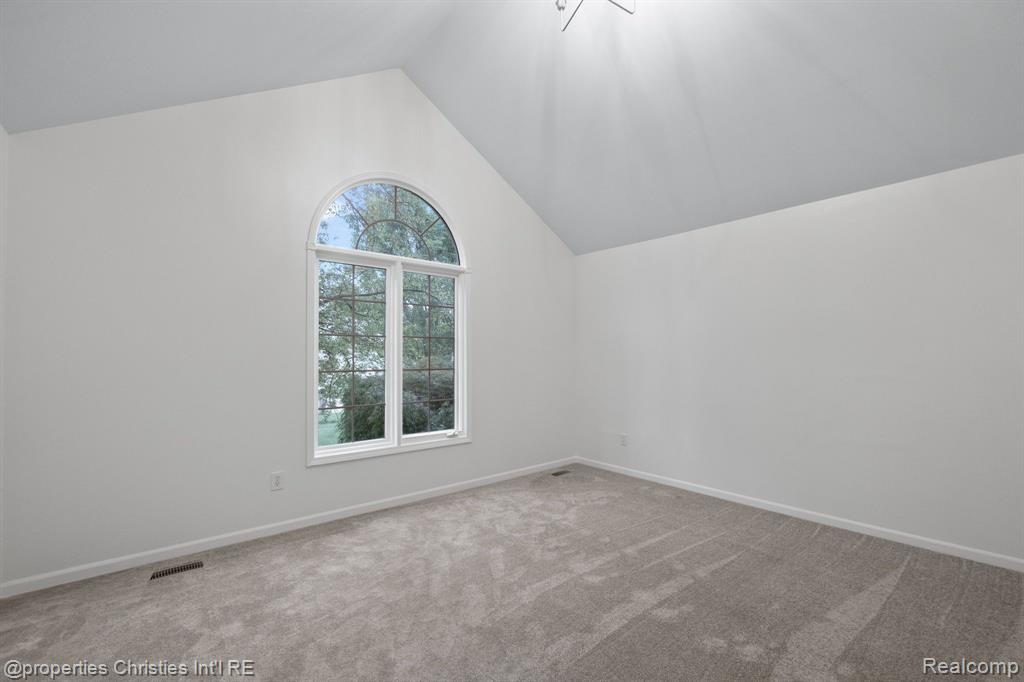 54582 CABRILLO Drive, Macomb, MI 48042 — Photo 17