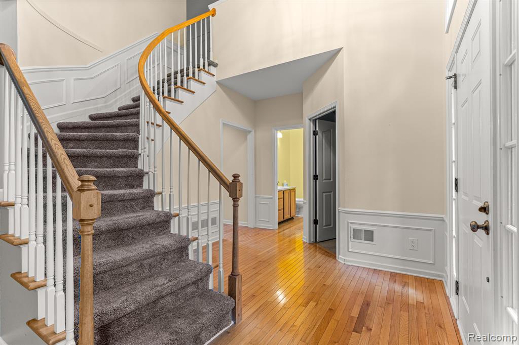 47553 TEN POINT Drive, Canton, MI 48187 — Photo 4