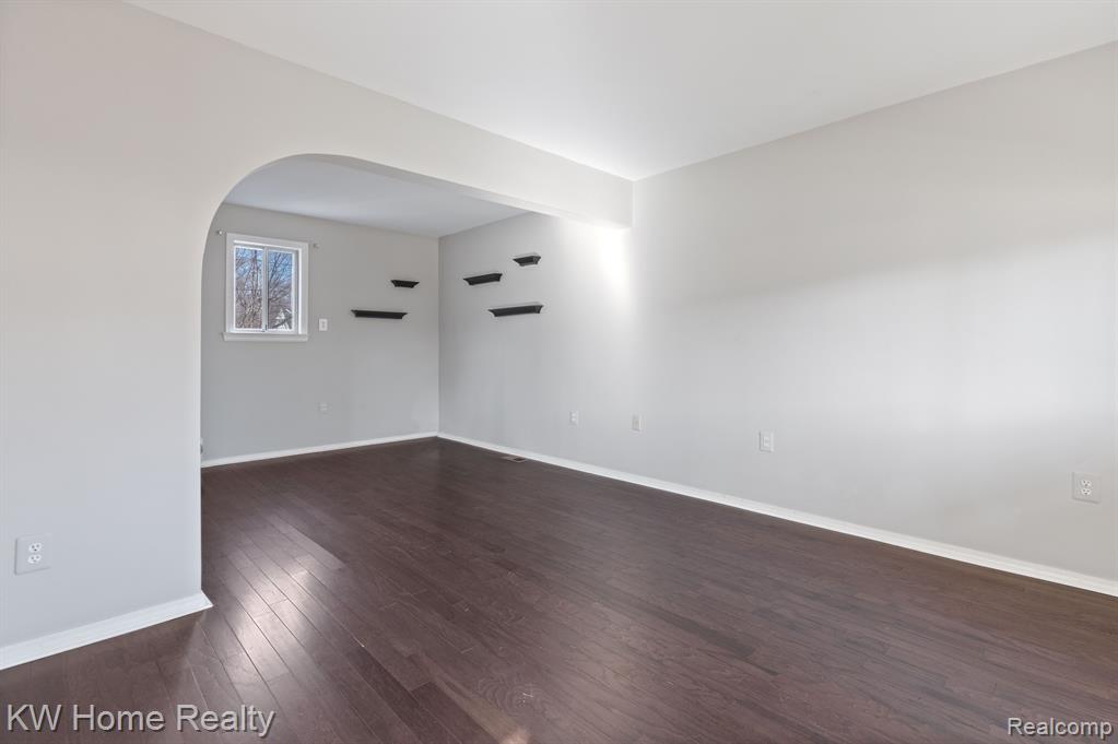 3989 ROYAL Avenue, Berkley, MI 48072 — Photo 7