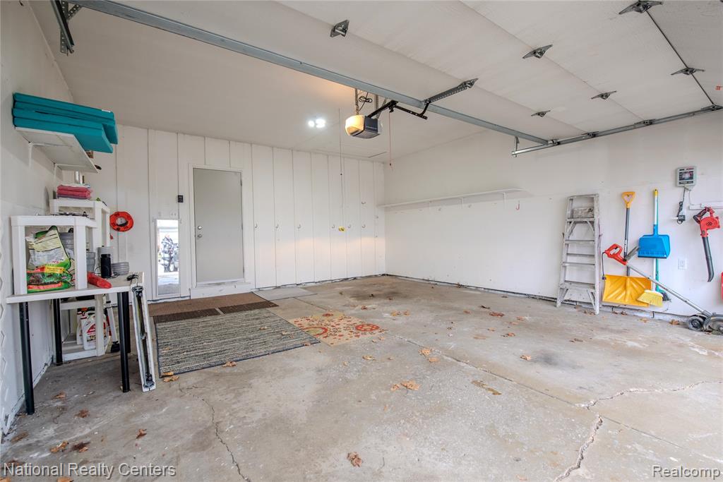 4760 Red Maple Drive, Warren, MI 48092 — Photo 31