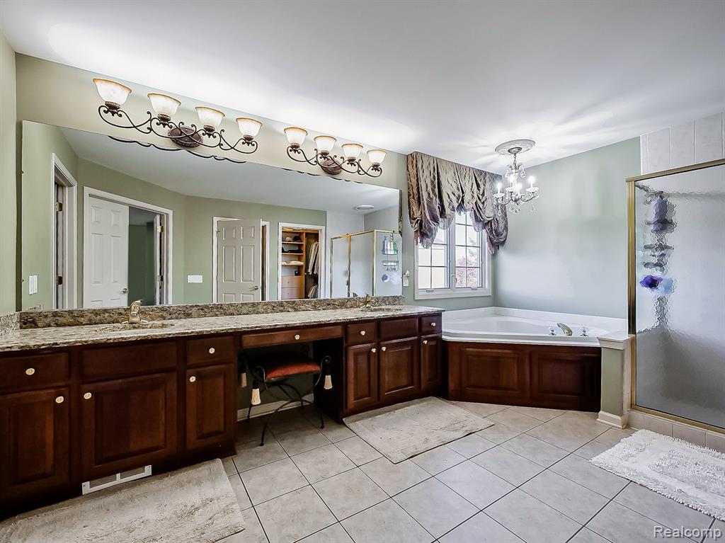 6866 CAMBRIDGE, West Bloomfield, MI — Photo 19