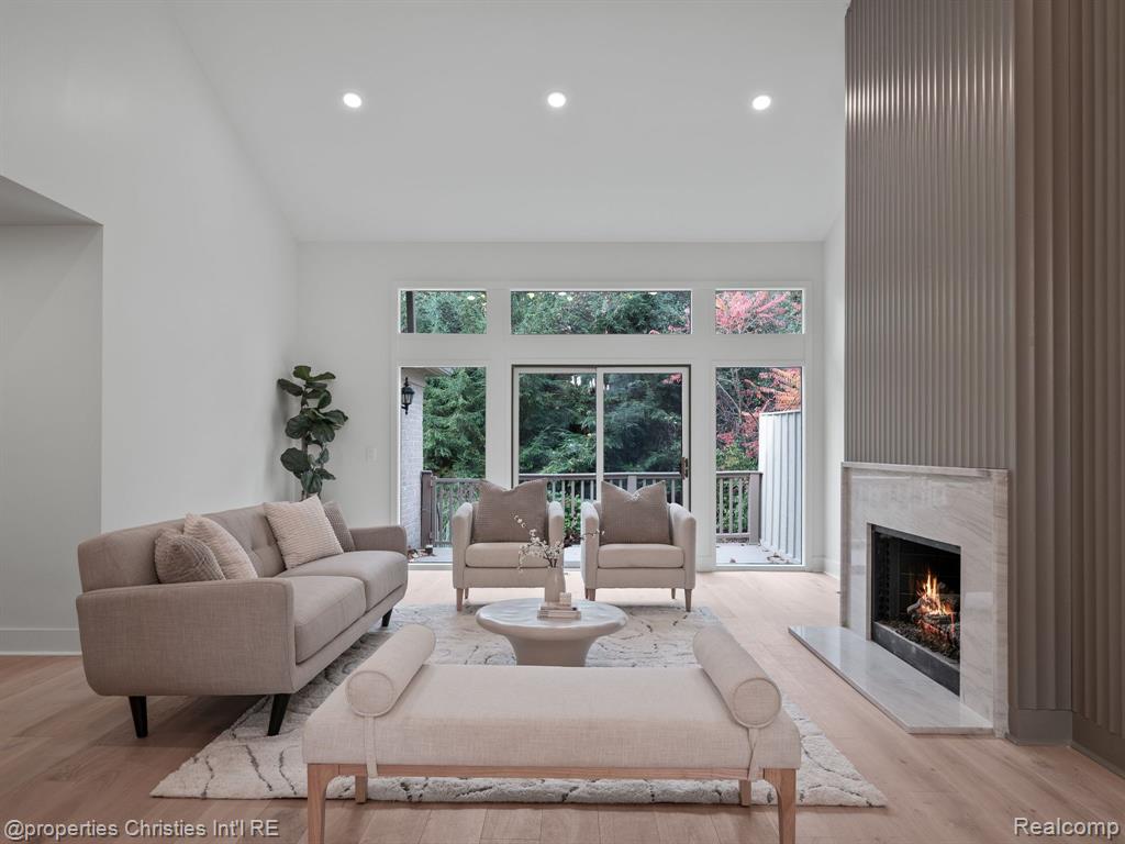 2459 HICKORY GLEN Drive, Bloomfield Hills, MI 48304 — Photo 5