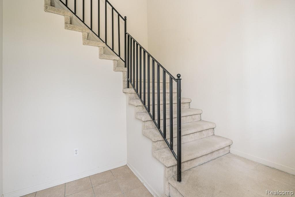 51780 Adler Park Drive W, Chesterfield, MI — Photo 3