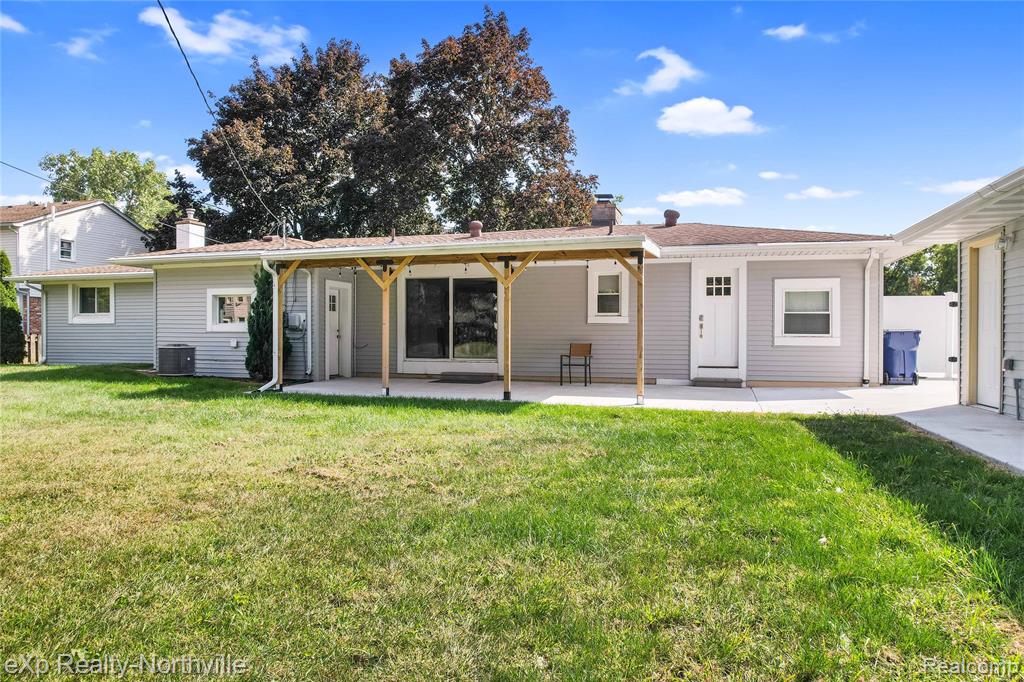 42030 Schoolcraft Road, Plymouth, MI 48170 — Photo 6