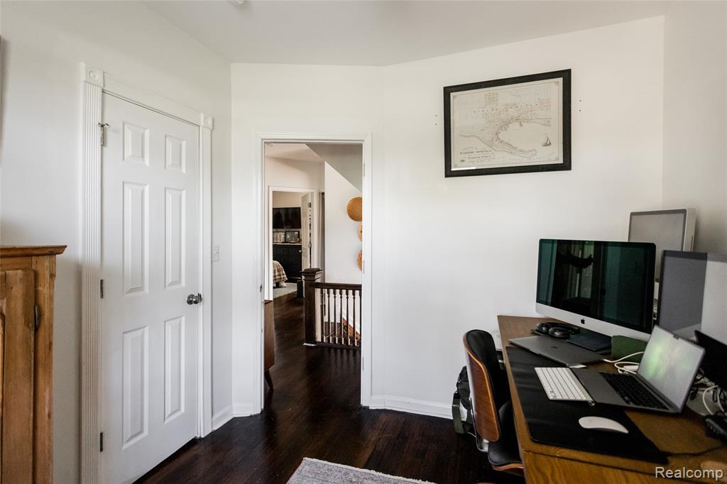 550 Smith Street, Detroit, MI 48202 — Photo 23